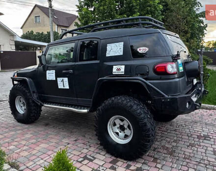 Черный Тойота ФЖ Крузер, объемом двигателя 4 л и пробегом 99 тыс. км за 22000 $, фото 9 на Automoto.ua