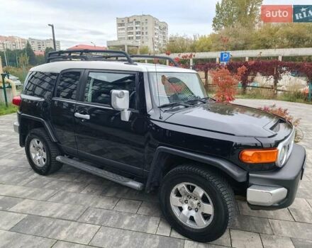 Чорний Тойота ФЖ Крузер, об'ємом двигуна 4 л та пробігом 105 тис. км за 19000 $, фото 1 на Automoto.ua