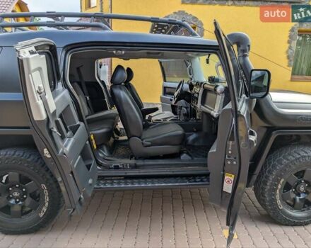 Черный Тойота ФЖ Крузер, объемом двигателя 4 л и пробегом 214 тыс. км за 21999 $, фото 63 на Automoto.ua