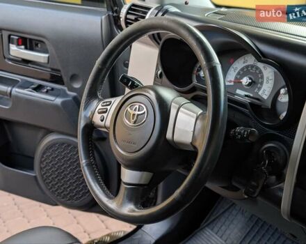 Черный Тойота ФЖ Крузер, объемом двигателя 4 л и пробегом 214 тыс. км за 21999 $, фото 61 на Automoto.ua