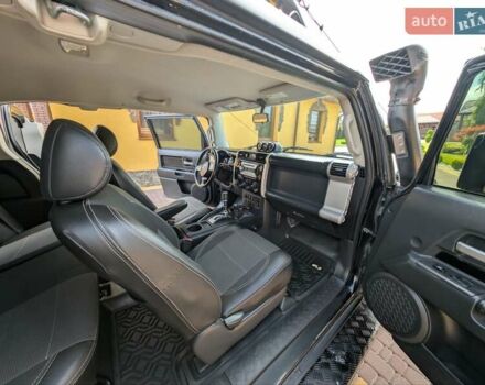 Черный Тойота ФЖ Крузер, объемом двигателя 4 л и пробегом 214 тыс. км за 21999 $, фото 49 на Automoto.ua