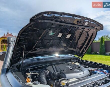 Черный Тойота ФЖ Крузер, объемом двигателя 4 л и пробегом 214 тыс. км за 21999 $, фото 2 на Automoto.ua