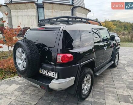 Чорний Тойота ФЖ Крузер, об'ємом двигуна 4 л та пробігом 105 тис. км за 19000 $, фото 3 на Automoto.ua