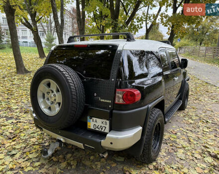 Чорний Тойота ФЖ Крузер, об'ємом двигуна 4 л та пробігом 277 тис. км за 20400 $, фото 6 на Automoto.ua