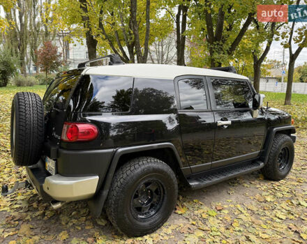 Чорний Тойота ФЖ Крузер, об'ємом двигуна 4 л та пробігом 277 тис. км за 20400 $, фото 5 на Automoto.ua