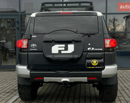 Черный Тойота ФЖ Крузер, объемом двигателя 3.96 л и пробегом 210 тыс. км за 23000 $, фото 5 на Automoto.ua