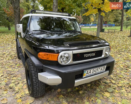 Чорний Тойота ФЖ Крузер, об'ємом двигуна 4 л та пробігом 277 тис. км за 20400 $, фото 1 на Automoto.ua