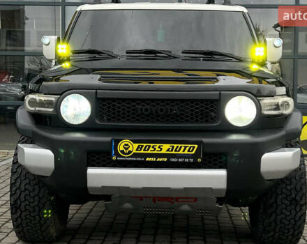 Черный Тойота ФЖ Крузер, объемом двигателя 3.96 л и пробегом 210 тыс. км за 23000 $, фото 1 на Automoto.ua