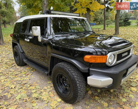 Чорний Тойота ФЖ Крузер, об'ємом двигуна 4 л та пробігом 277 тис. км за 20400 $, фото 2 на Automoto.ua