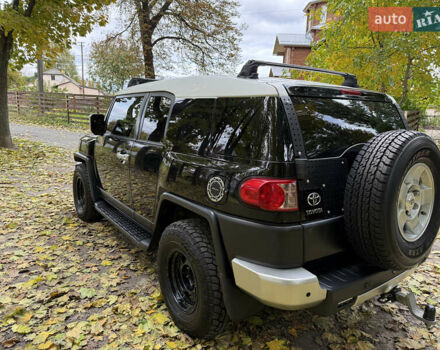 Чорний Тойота ФЖ Крузер, об'ємом двигуна 4 л та пробігом 277 тис. км за 20400 $, фото 9 на Automoto.ua