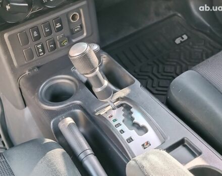 Черный Тойота ФЖ Крузер, объемом двигателя 4 л и пробегом 152 тыс. км за 18990 $, фото 22 на Automoto.ua