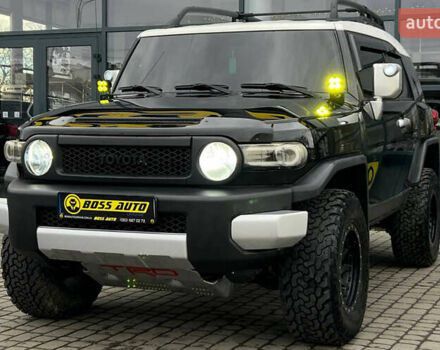 Черный Тойота ФЖ Крузер, объемом двигателя 3.96 л и пробегом 210 тыс. км за 23000 $, фото 2 на Automoto.ua