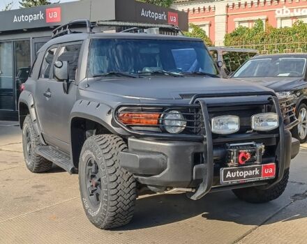 Черный Тойота ФЖ Крузер, объемом двигателя 4 л и пробегом 152 тыс. км за 18990 $, фото 2 на Automoto.ua