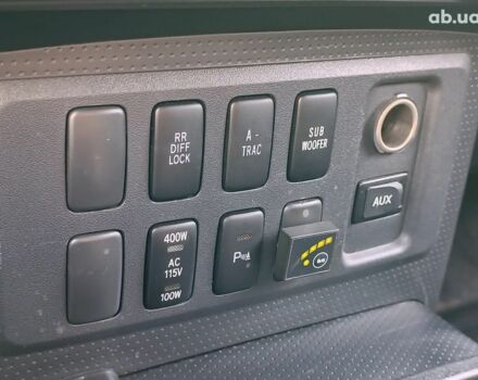 Черный Тойота ФЖ Крузер, объемом двигателя 4 л и пробегом 152 тыс. км за 18990 $, фото 26 на Automoto.ua