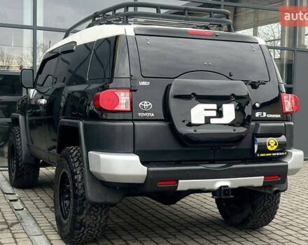 Черный Тойота ФЖ Крузер, объемом двигателя 3.96 л и пробегом 210 тыс. км за 23000 $, фото 4 на Automoto.ua