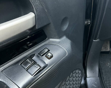 Чорний Тойота ФЖ Крузер, об'ємом двигуна 4 л та пробігом 321 тис. км за 21500 $, фото 27 на Automoto.ua