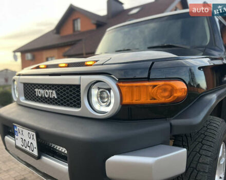 Чорний Тойота ФЖ Крузер, об'ємом двигуна 4 л та пробігом 321 тис. км за 21500 $, фото 11 на Automoto.ua