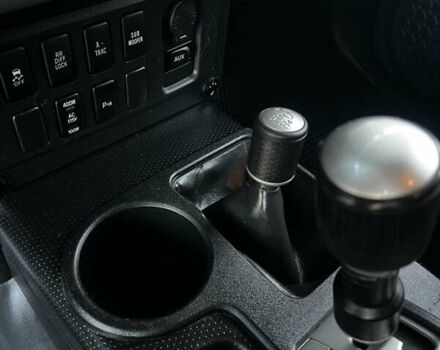 Чорний Тойота ФЖ Крузер, об'ємом двигуна 4 л та пробігом 321 тис. км за 21500 $, фото 31 на Automoto.ua