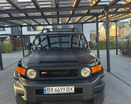 Чорний Тойота ФЖ Крузер, об'ємом двигуна 3.9 л та пробігом 186 тис. км за 32500 $, фото 1 на Automoto.ua