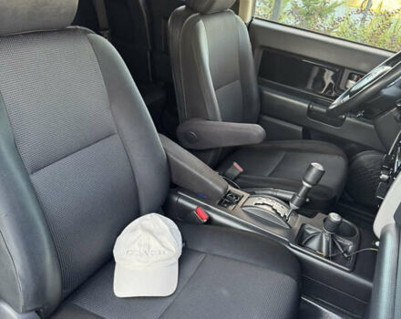 Чорний Тойота ФЖ Крузер, об'ємом двигуна 3.9 л та пробігом 186 тис. км за 32500 $, фото 16 на Automoto.ua