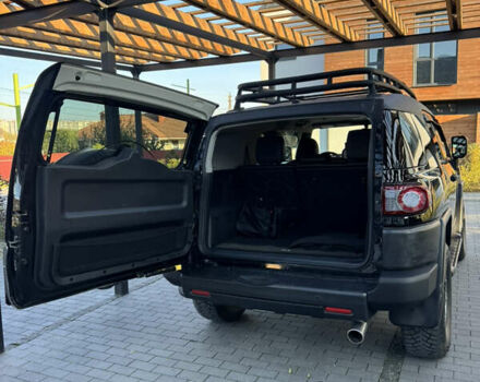 Чорний Тойота ФЖ Крузер, об'ємом двигуна 3.9 л та пробігом 186 тис. км за 32500 $, фото 5 на Automoto.ua