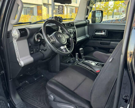 Чорний Тойота ФЖ Крузер, об'ємом двигуна 3.9 л та пробігом 186 тис. км за 32500 $, фото 14 на Automoto.ua