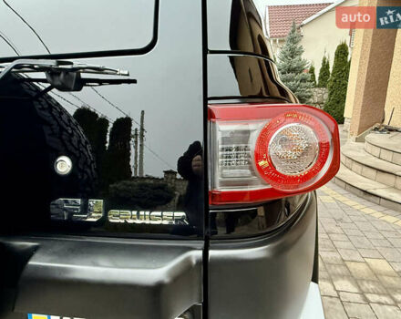 Черный Тойота ФЖ Крузер, объемом двигателя 4 л и пробегом 199 тыс. км за 30239 $, фото 51 на Automoto.ua