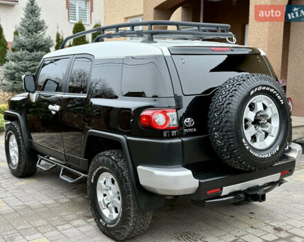 Черный Тойота ФЖ Крузер, объемом двигателя 4 л и пробегом 199 тыс. км за 30239 $, фото 7 на Automoto.ua