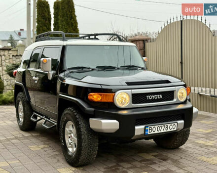 Черный Тойота ФЖ Крузер, объемом двигателя 4 л и пробегом 199 тыс. км за 30239 $, фото 1 на Automoto.ua