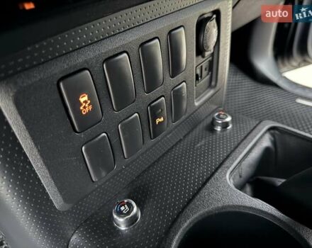 Черный Тойота ФЖ Крузер, объемом двигателя 4 л и пробегом 137 тыс. км за 40900 $, фото 75 на Automoto.ua