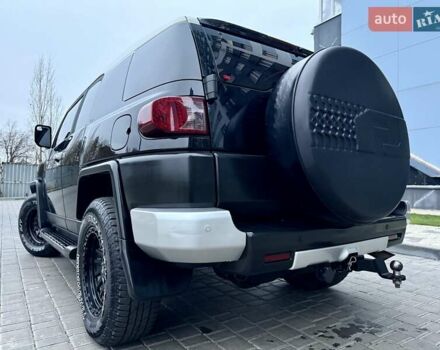 Черный Тойота ФЖ Крузер, объемом двигателя 4 л и пробегом 137 тыс. км за 40900 $, фото 4 на Automoto.ua