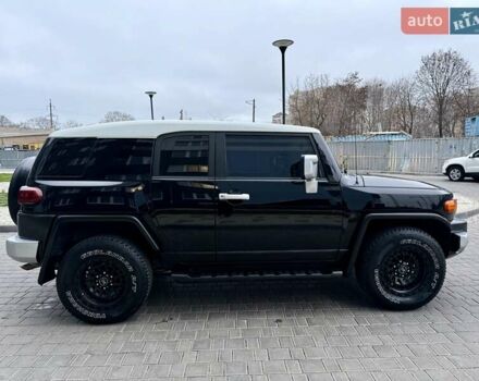 Черный Тойота ФЖ Крузер, объемом двигателя 4 л и пробегом 137 тыс. км за 40900 $, фото 21 на Automoto.ua