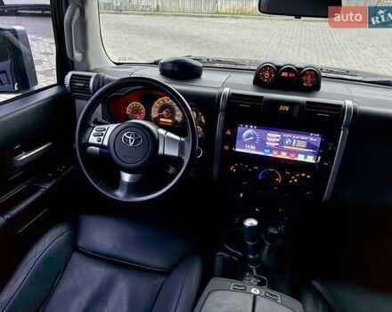 Черный Тойота ФЖ Крузер, объемом двигателя 4 л и пробегом 137 тыс. км за 40900 $, фото 54 на Automoto.ua