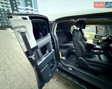 Черный Тойота ФЖ Крузер, объемом двигателя 4 л и пробегом 137 тыс. км за 40900 $, фото 26 на Automoto.ua