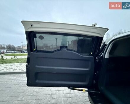 Черный Тойота ФЖ Крузер, объемом двигателя 4 л и пробегом 137 тыс. км за 40900 $, фото 10 на Automoto.ua