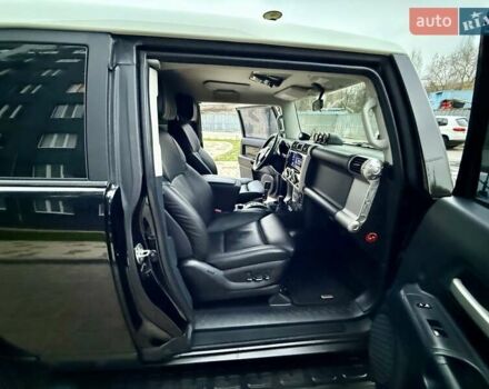 Черный Тойота ФЖ Крузер, объемом двигателя 4 л и пробегом 137 тыс. км за 40900 $, фото 39 на Automoto.ua