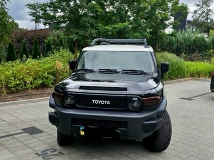 Тойота ФЖ Крузер 2006 в Луцке на Automoto.ua Черный Тойота ФЖ Крузер, объемом двигателя 4 л и пробегом 143 тыс. км за 24900 $, фото 1 на Automoto.ua