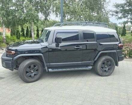 Чорний Тойота ФЖ Крузер, об'ємом двигуна 0 л та пробігом 200 тис. км за 25000 $, фото 1 на Automoto.ua