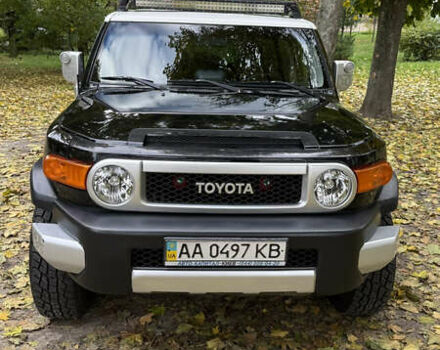 Черный Тойота ФЖ Крузер, объемом двигателя 4 л и пробегом 277 тыс. км за 20400 $, фото 1 на Automoto.ua