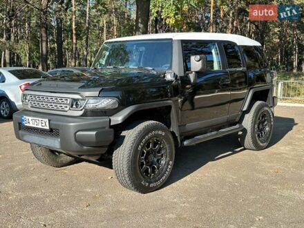 Тойота ФЖ Крузер 2009 у Києві на Automoto.ua Чорний Тойота ФЖ Крузер, об'ємом двигуна 3.96 л та пробігом 265 тис. км за 21800 $, фото 1 на Automoto.ua