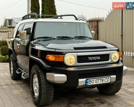 Черный Тойота ФЖ Крузер, объемом двигателя 4 л и пробегом 199 тыс. км за 30239 $, фото 1 на Automoto.ua