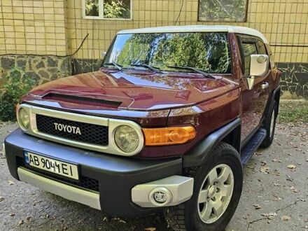 Красный Тойота ФЖ Крузер, объемом двигателя 3.96 л и пробегом 148 тыс. км за 22999 $, фото 1 на Automoto.ua