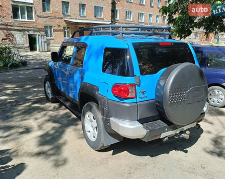 Тойота ФЖ Крузер, об'ємом двигуна 4 л та пробігом 240 тис. км за 17500 $, фото 3 на Automoto.ua