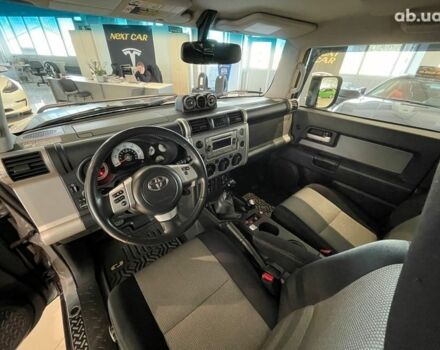 Тойота ФЖ Крузер, об'ємом двигуна 0 л та пробігом 57 тис. км за 34600 $, фото 15 на Automoto.ua