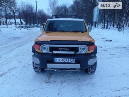Тойота ФЖ Крузер 2007 в Хороле на Automoto.ua Тойота ФЖ Крузер, объемом двигателя 3.99 л и пробегом 160 тыс. км за 19500 $, фото 1 на Automoto.ua