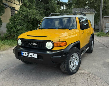 Жовтий Тойота ФЖ Крузер, об'ємом двигуна 4 л та пробігом 211 тис. км за 19999 $, фото 1 на Automoto.ua