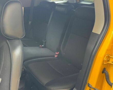 Желтый Тойота ФЖ Крузер, объемом двигателя 4 л и пробегом 200 тыс. км за 22000 $, фото 5 на Automoto.ua