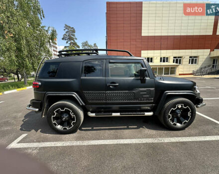 Желтый Тойота ФЖ Крузер, объемом двигателя 3.96 л и пробегом 161 тыс. км за 25900 $, фото 12 на Automoto.ua