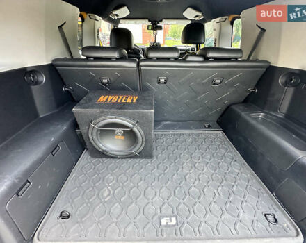 Желтый Тойота ФЖ Крузер, объемом двигателя 3.96 л и пробегом 161 тыс. км за 25900 $, фото 29 на Automoto.ua