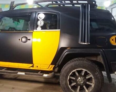 Желтый Тойота ФЖ Крузер, объемом двигателя 3.96 л и пробегом 161 тыс. км за 25900 $, фото 37 на Automoto.ua